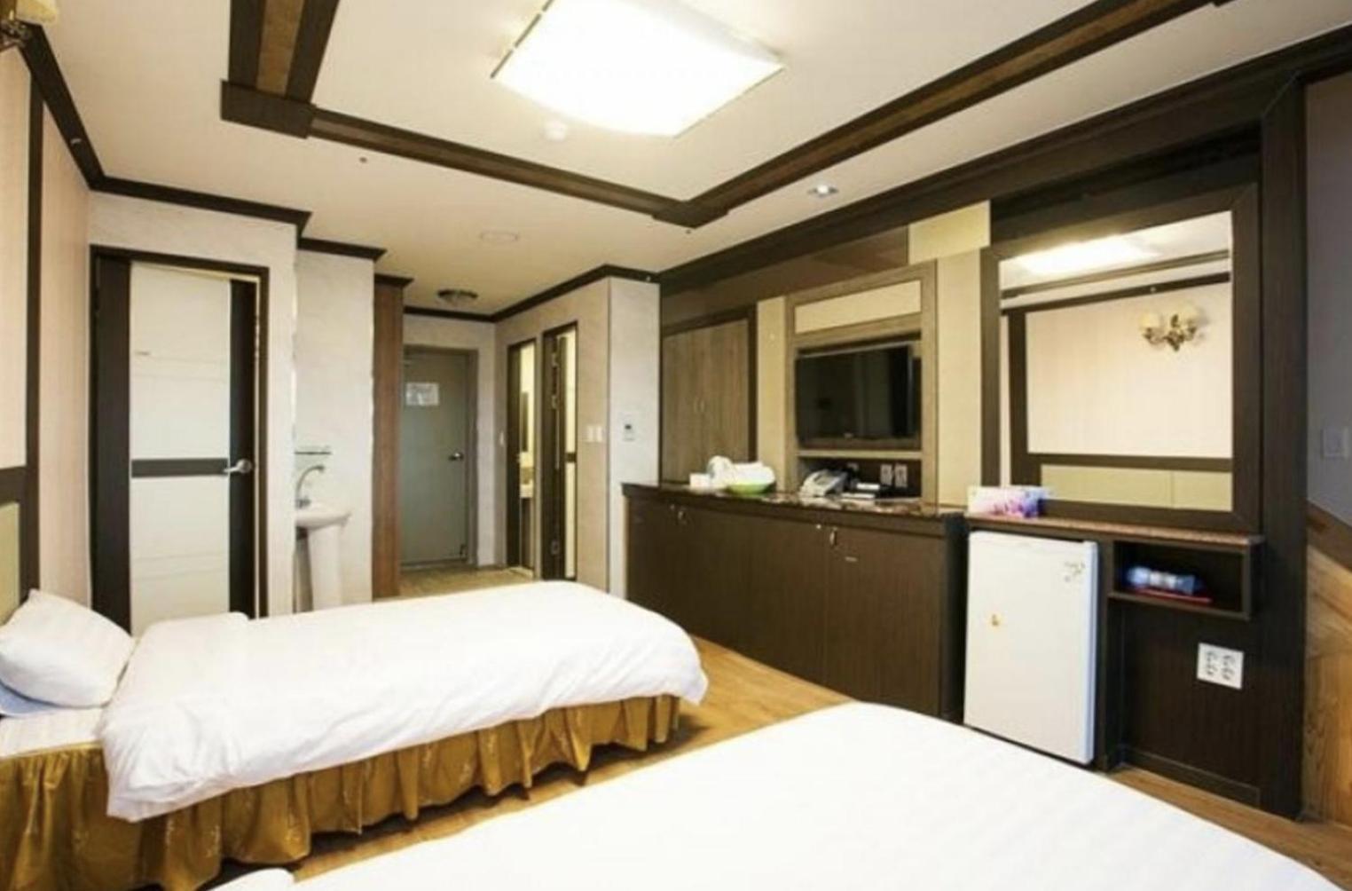Jeju Ts Youth Hostel & Resort Seogwipo Exterior foto