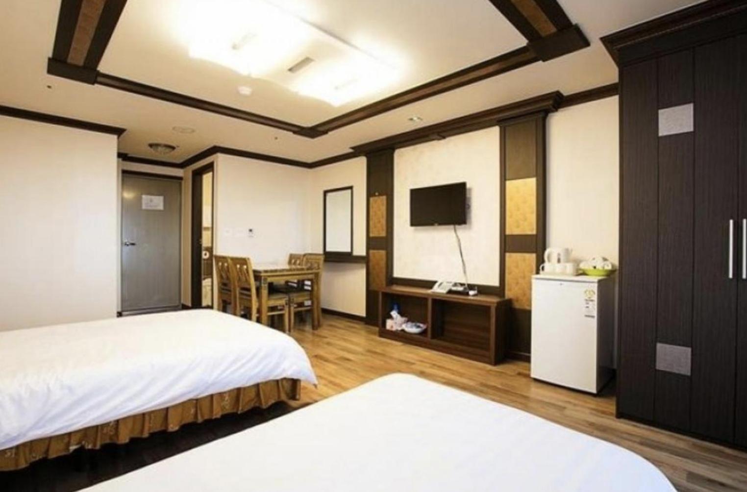 Jeju Ts Youth Hostel & Resort Seogwipo Exterior foto